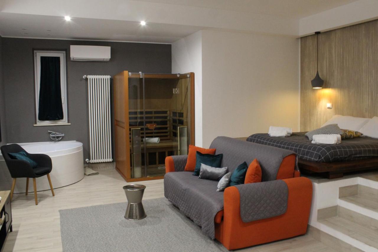 La Petite Famille Aparthotel Corchiano Екстериор снимка