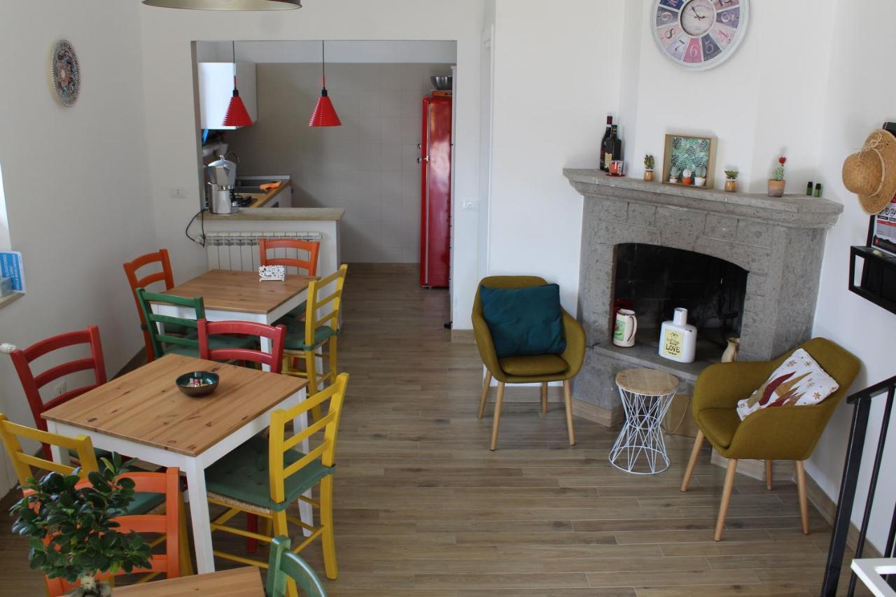 La Petite Famille Aparthotel Corchiano Екстериор снимка